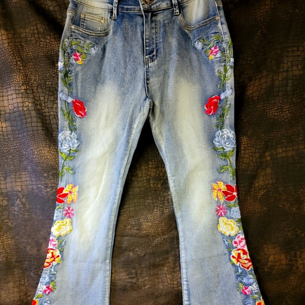 Floral Embroidered Flare Jeans